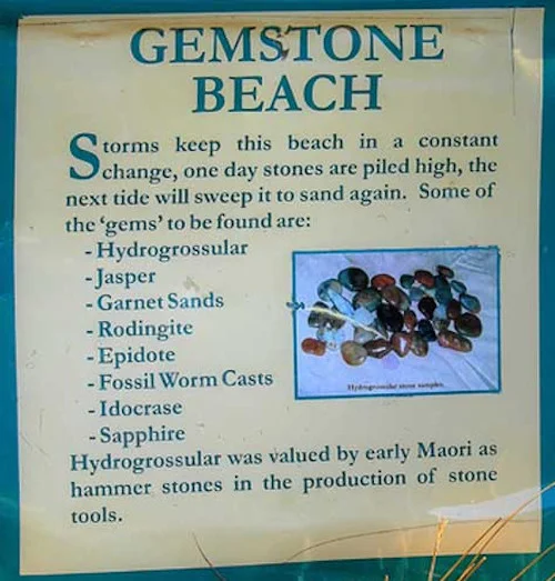 types of rocks found at Gemstone Beach